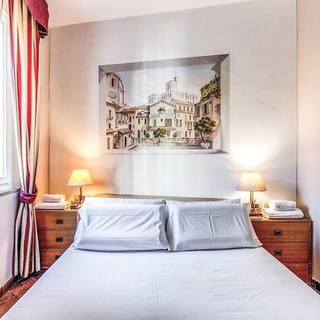 Cozy Flat In Trevi Fountain Apartman Róma Kültér fotó