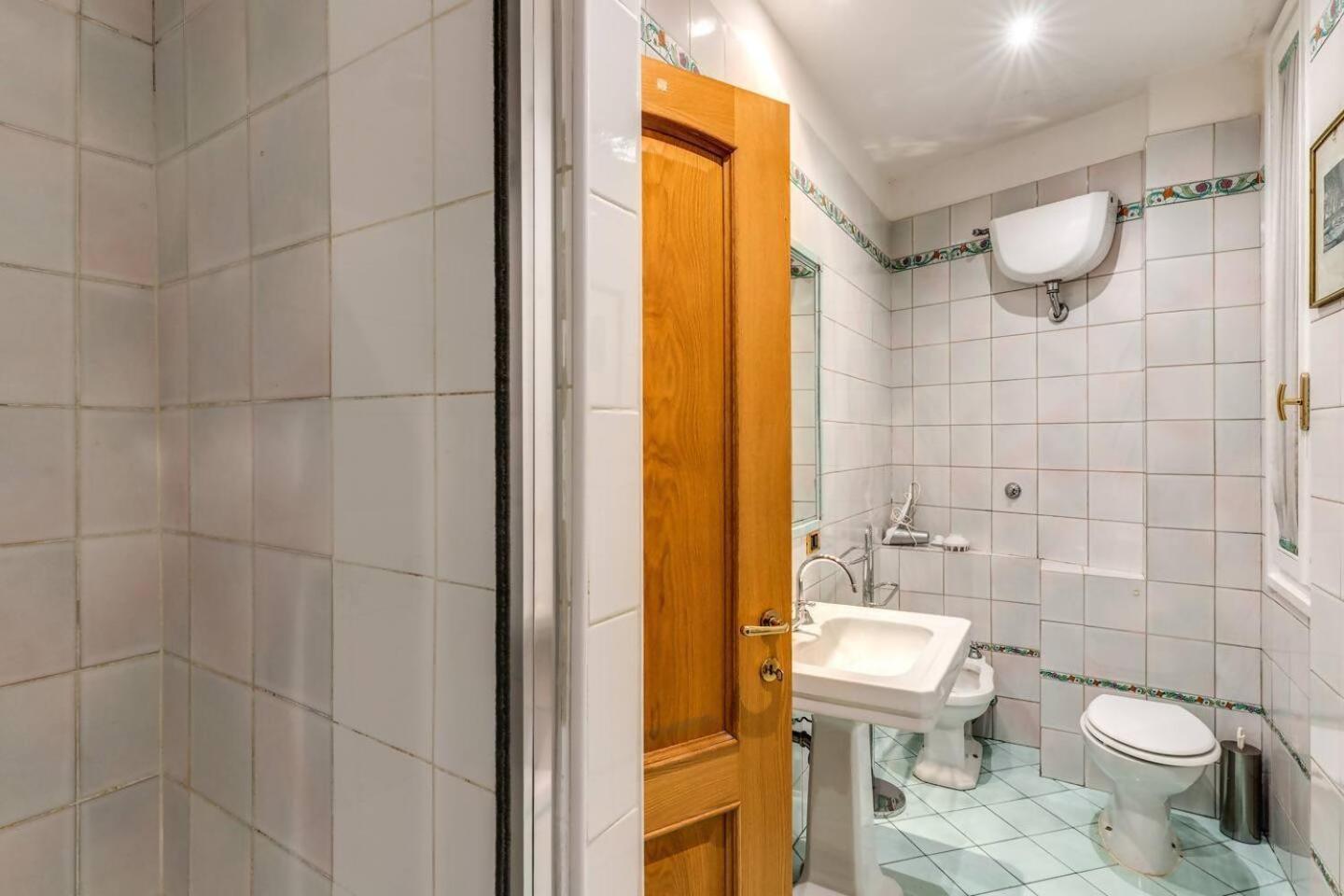 Cozy Flat In Trevi Fountain Apartman Róma Kültér fotó