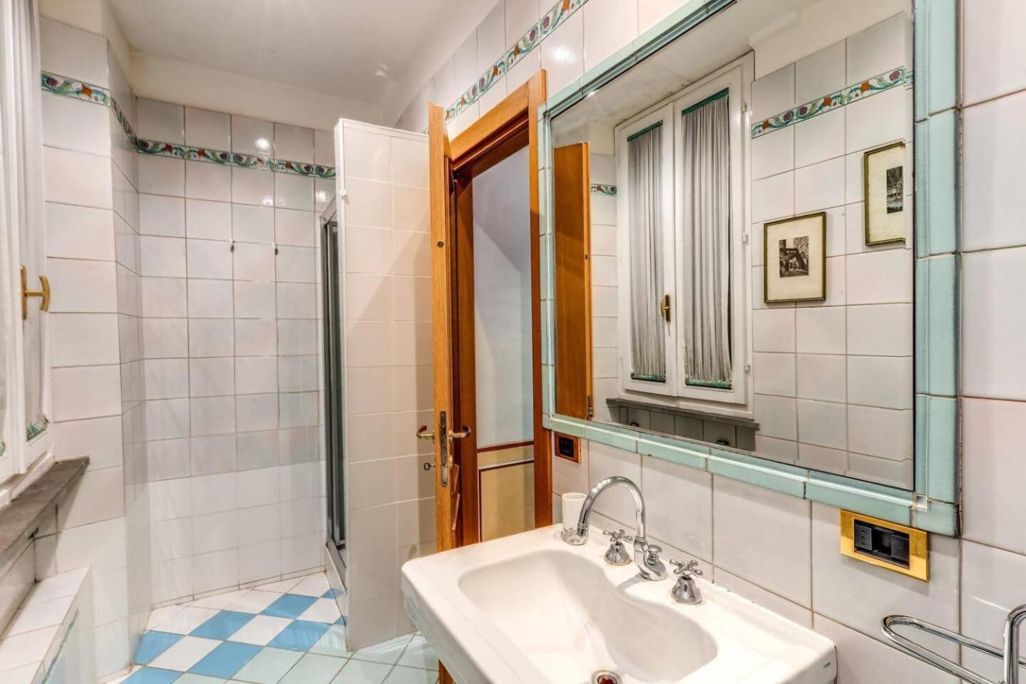 Cozy Flat In Trevi Fountain Apartman Róma Kültér fotó