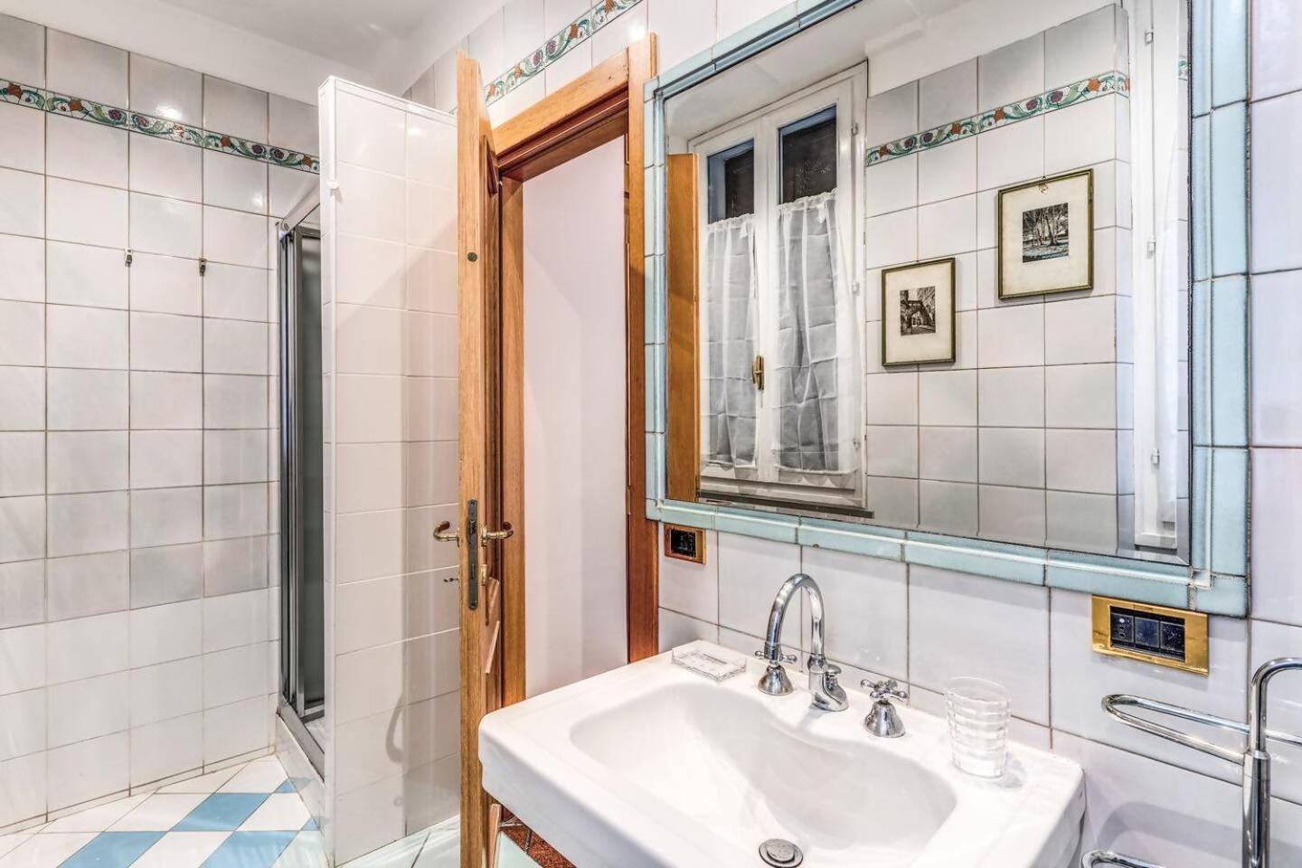 Cozy Flat In Trevi Fountain Apartman Róma Kültér fotó
