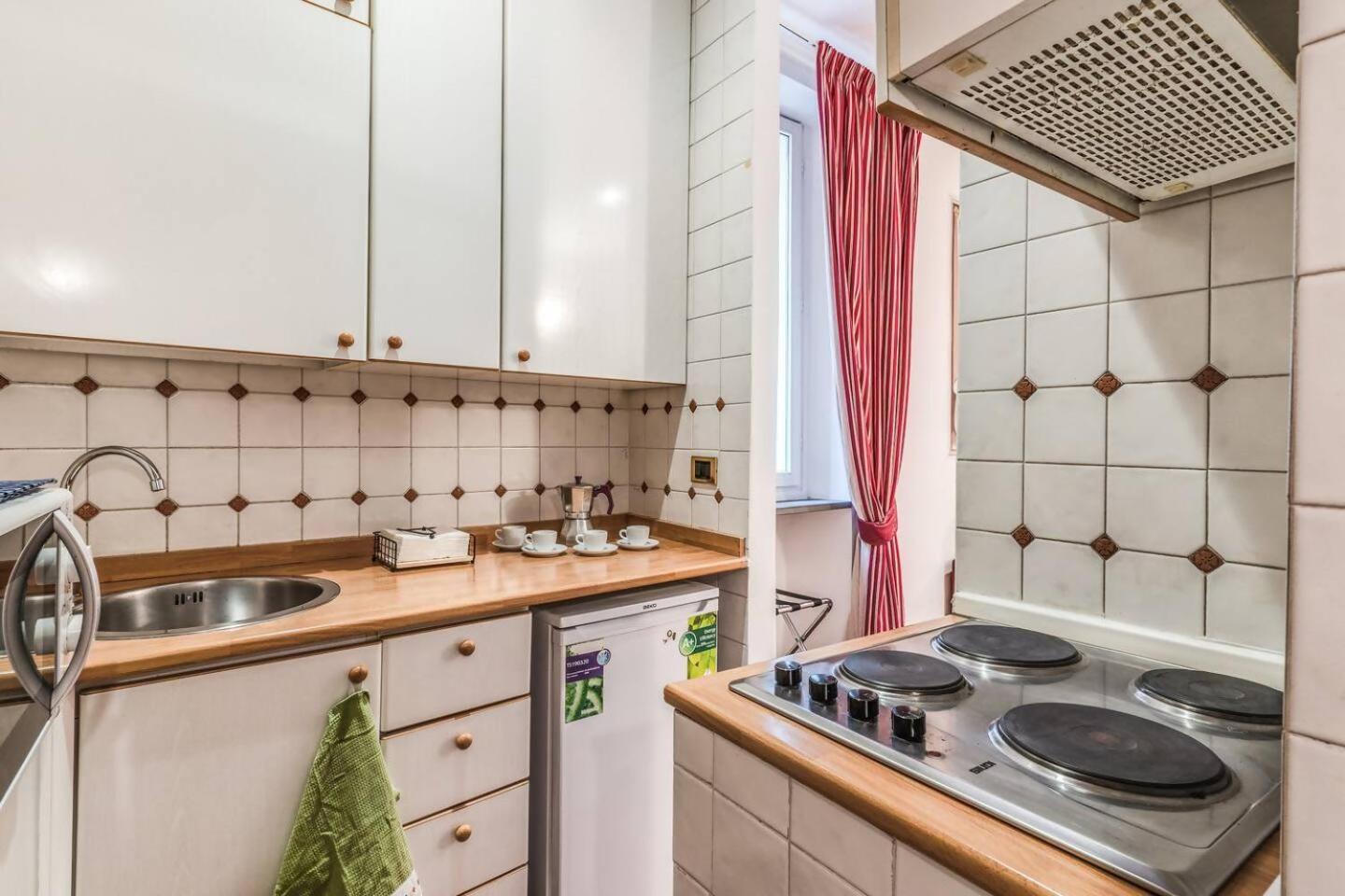 Cozy Flat In Trevi Fountain Apartman Róma Kültér fotó